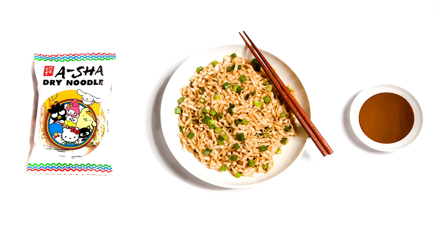 Hello Kitty Mandarin Noodles with Supercute Soy Sauce - Image 8